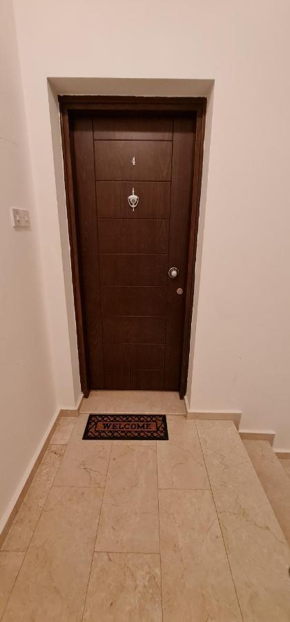 Oytam Apt Nicosia Exterior photo